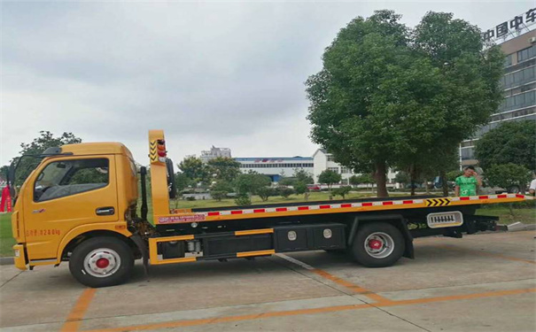 韶关定远24小时拖车救援电话号码，定远道路救援公司怎么收费的